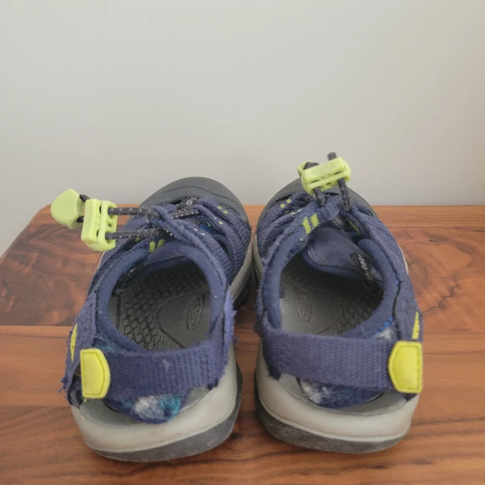 Keen Toddler Sandals - Picture 4 of 9